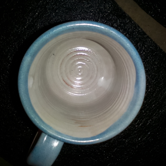 Charming Ceramic Mug with House Design - Picture 2 of 2